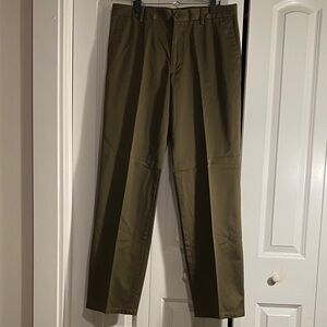 Dockers Men's Khaki Chinos